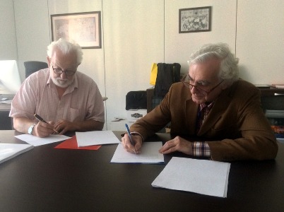 Signature of the Collaboration Agreement by Dr. Yannick Mellier, Euclid Consortium Lead and Prof. Mariano Moles, CEFCA's Founding Director. Signature of the Collaboration Agreement by Dr. Yannick Mellier, Euclid Consortium Lead and Prof. Mariano Moles, CEFCA's Founding Director.