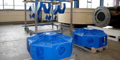 Central parts of the optical tubes of T80 –North and –South which will host the primary mirror cells and the mirrors of the telescopes. Central parts of the optical tubes of T80 –North and –South which will host the primary mirror cells and the mirrors of the telescopes.