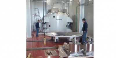 The aluminizing vacuum chamber at OAJ The aluminizing vacuum chamber at OAJ
